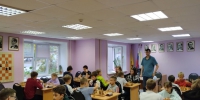 В преддверии праздника «День отца» в спортивной школе «Золотые купола» прошел турнир по быстрым шахматам - Управление по физкультуре и спорту