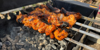 Шашлык по-сталински: как жарили мясо на даче у генсека: без майонеза и уксуса, мясо сочное, с дымком — гости умоляют повторить - ProGorod62.Ru