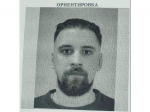 Решила заработать на "популярности": жена объявленного в розыск Артёма Тимофеева* принимает платные сообщения Отправка сообщения жене подозреваемого в организации атак на военные объекты РФ стоит почти 18 тысяч рублей.