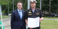 В День ветеранов боевых действий в Гвардейском сквере прошла патриотическая акция - Единая Россия