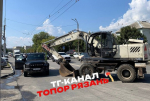 Экскаватор столкнулся с легковым автомобилем в Рязани На улице Вокзальной столкнулись экскаватор и автомобиль «Jetour». О пострадавших не сообщается.