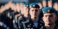 Павел Малков: Рязанцы достойно несут службу в соединениях «крылатой пехоты» - Единая Россия