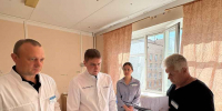 Стало известно о состояние пострадавших при ЧП на заводе в Лесном, которые проходят лечение в ОКБ Отмечается, что все пострадавшие, помимо основной терапии, получают помощь психологов, психотерапевтов, сурдологов, ЛОР-врачей. - РИА 7 Новостей