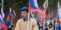 В Рязани развернули 25-метровый триколор в честь Дня государственного флага 22 августа, в День государственного флага Российской Федерации, в рязанском Лесопарке состоялись масштабные праздничные мероприятия. - РИА 7 Новостей