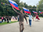 В Рязани перед Дворцом молодежи развернули огромный триколор
