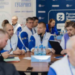 Программа «ГЕРОИ62» набирает серьезные обороты - Павел Малков Приветствуя участников встречи, Губернатор Павел Малков отметил, что запуск трека наставничества и стажировок – важная часть обучающей программы, в рамках которой участники проекта получат возможность попробовать себя в качестве управленца.
