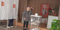 В Рыбновском районе проголосовала 91-летняя жительница Зинаида Федосеева поселка Комсомольский - Единая Россия