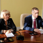 В Рязани увековечат память гвардии лейтенанта ВДВ  Максима Плотникова,  героически погибшего в ходе СВО Также депутаты рассмотрели доклад об итогах летней оздоровительной кампании. На базе 63 общеобразовательных учреждений города Рязани работали 64 лагеря с дневным пребыванием детей, в том числе 1 лагерь труда и отдыха, в общей сложности для 3 136 детей.