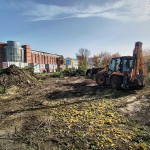 Более 500 рязанцев приняли участие во втором общегородском субботнике Участники субботника убирали мусор и листву, осуществляли спил аварийных деревьев, расчистку местности