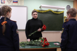 На фасаде школы №47 открылась мемориальная доска гвардии старшему лейтенанту ВДВ Илье Ермакову
