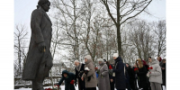 В Константинове почтили память Сергея Есенина в день 100-летия его смерти - RyazPressa.Ru